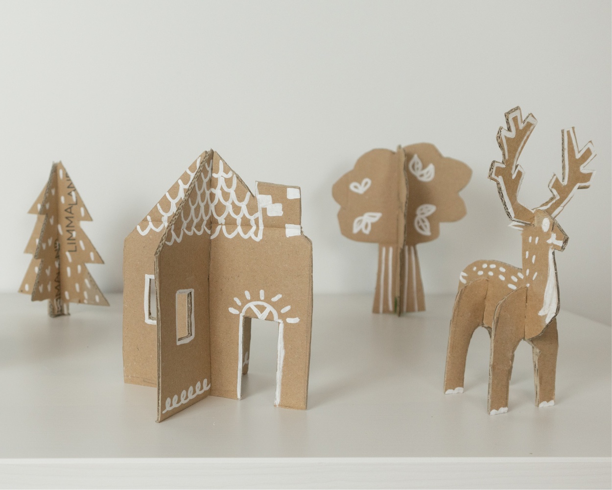 Steckwelt aus Versandkarton Steckwelt aus Versandkarton