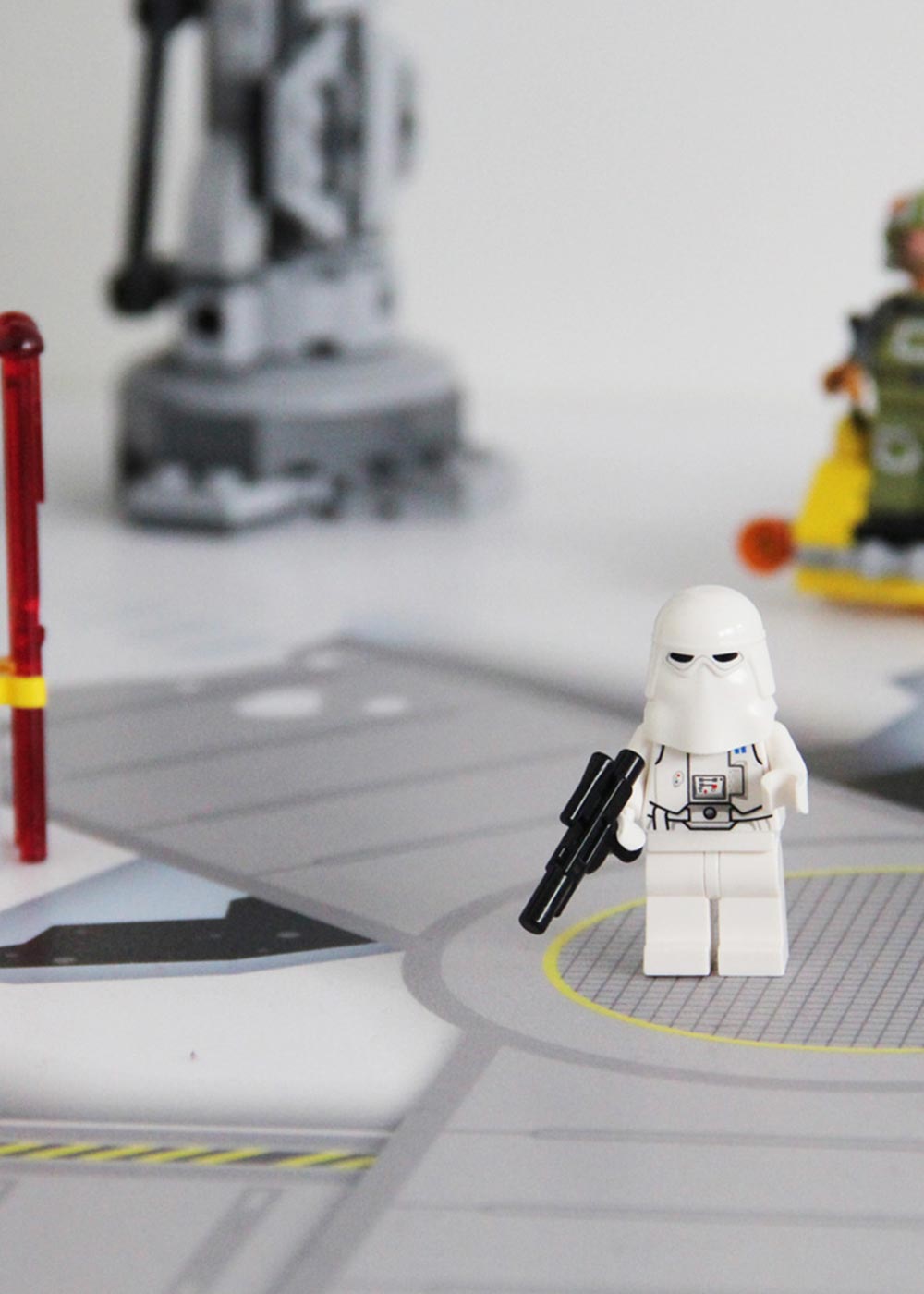 Ikea Lack Couchtisch Weltraum 55x90 Teilansicht Stormtrooper