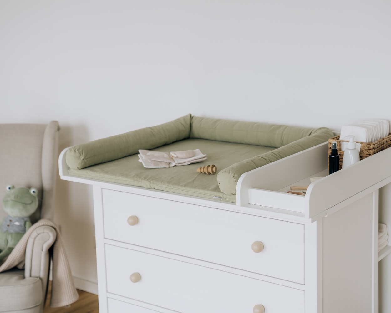 Changing table topper for IKEA HEMNES chest of drawers