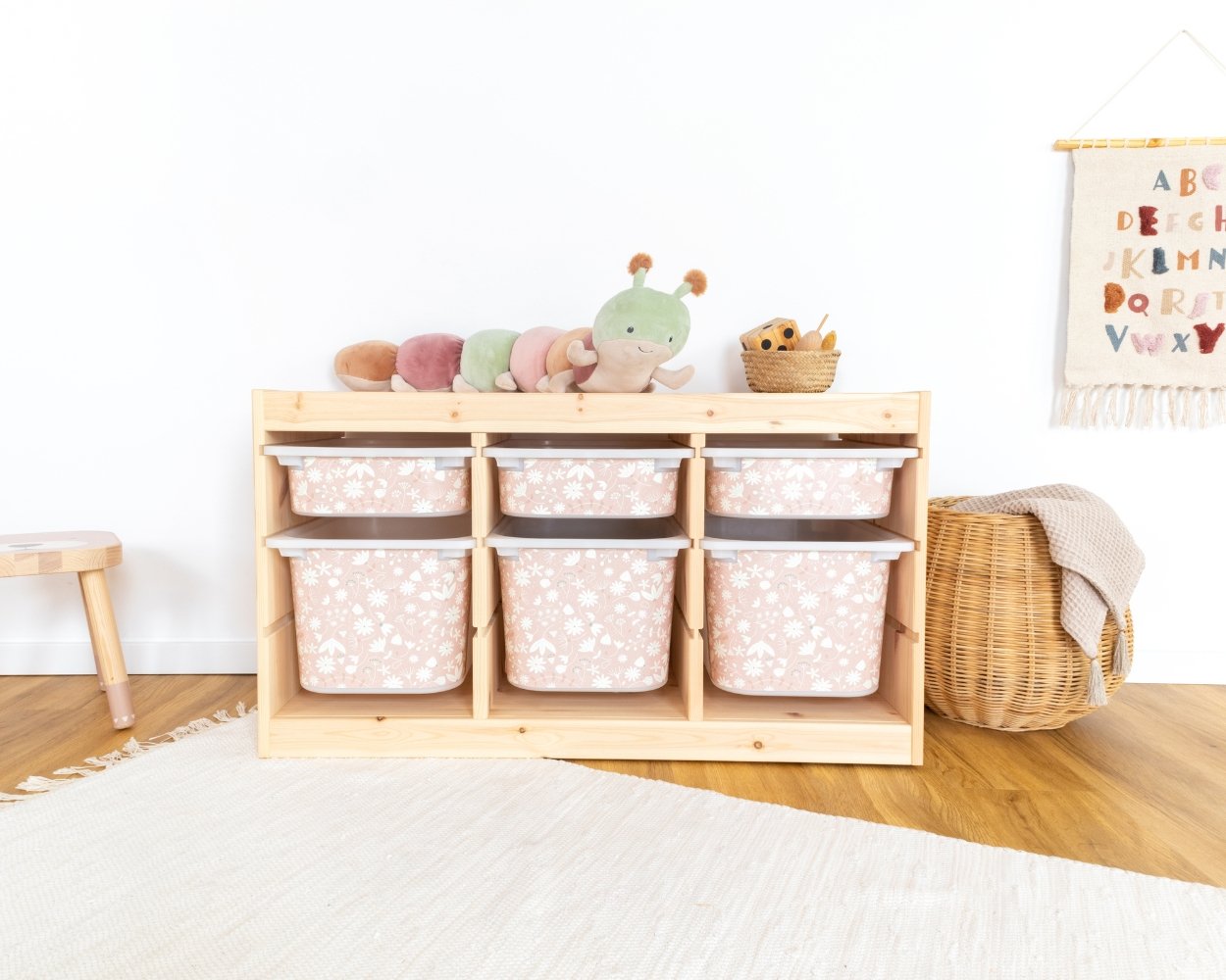 Rosa IKEA TROFAST Regal Babyzimmer Mädchen