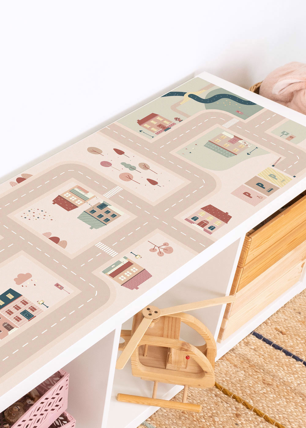Ikea Kallax Regal mit Klebefolie Spielstraße Ikea Kallax Regal mit Klebefolie Spielstraße