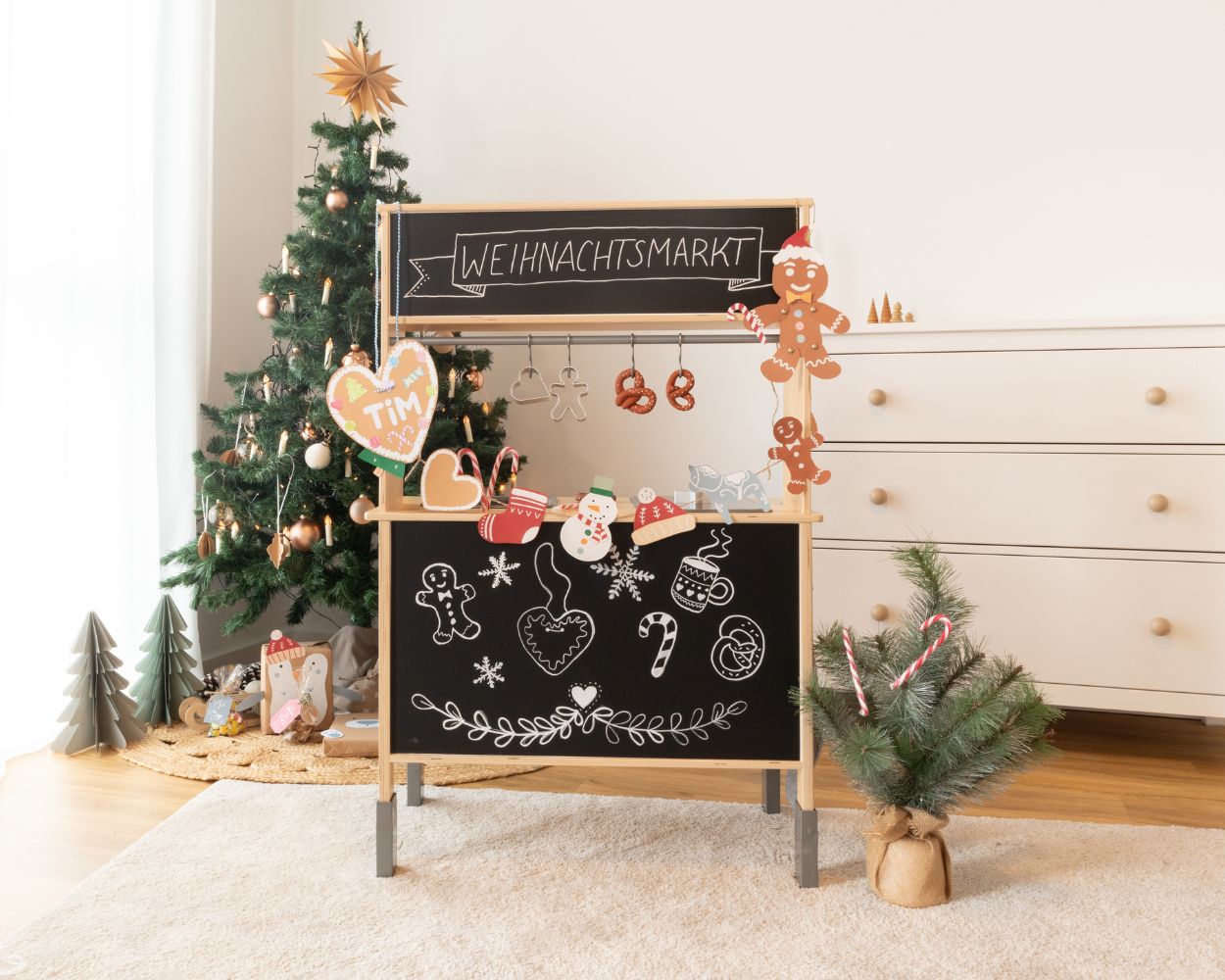 Christmas market in the children's room