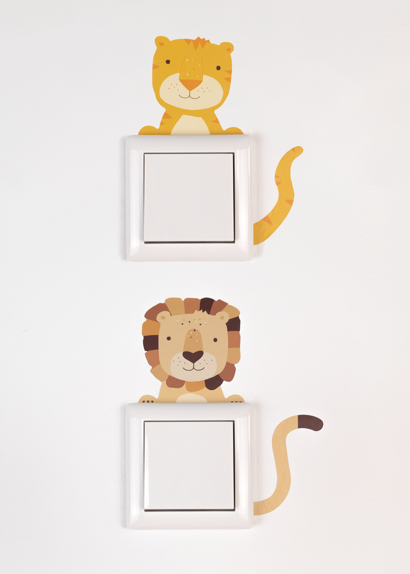 Lichtschalter Sticker mit Tiermotiv Löwe und Tiger Lichtschalter Sticker mit Tiermotiv Löwe und Tiger