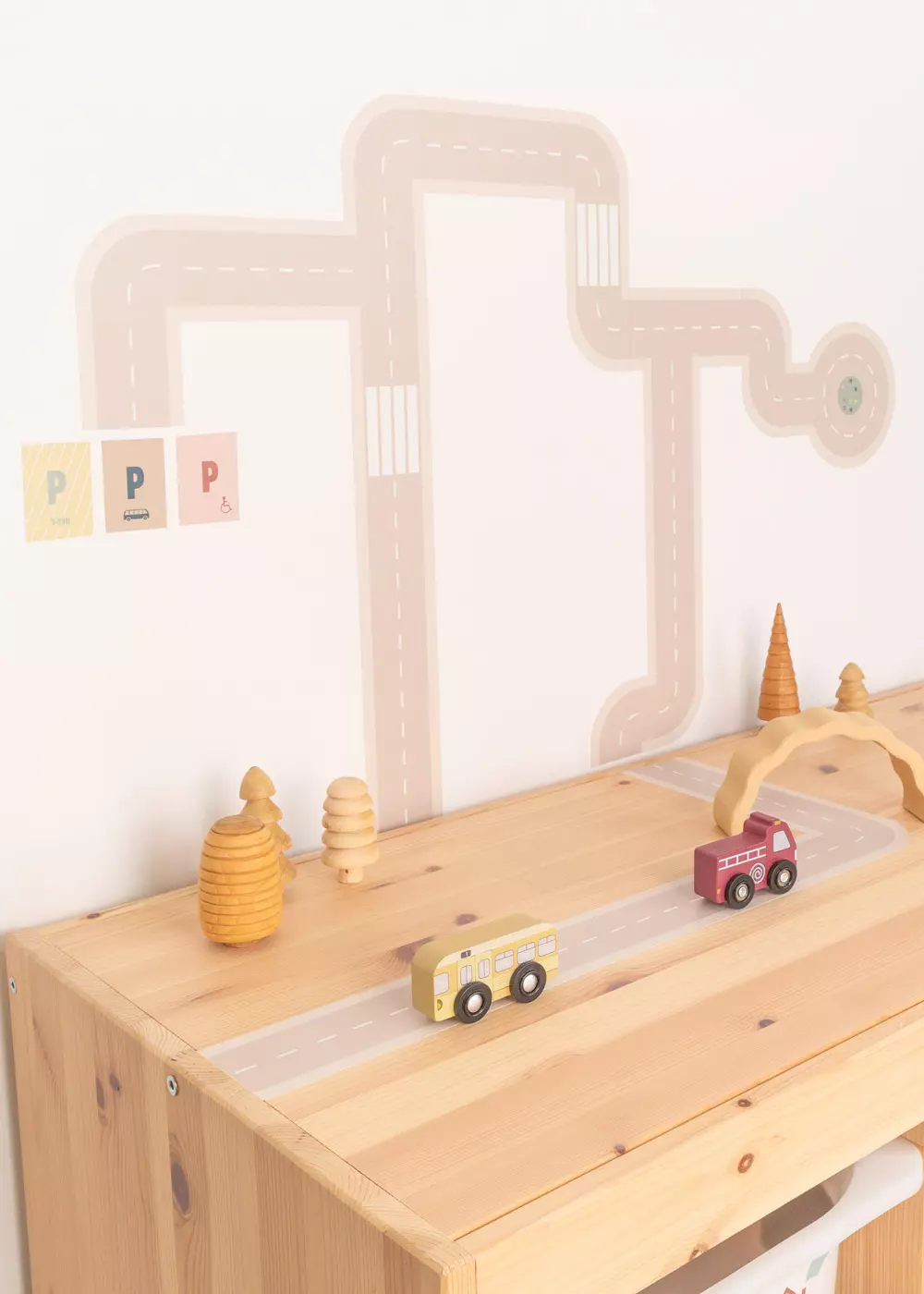 Klebefolie Kinderzimmer DIY für Ikea Spieltisch