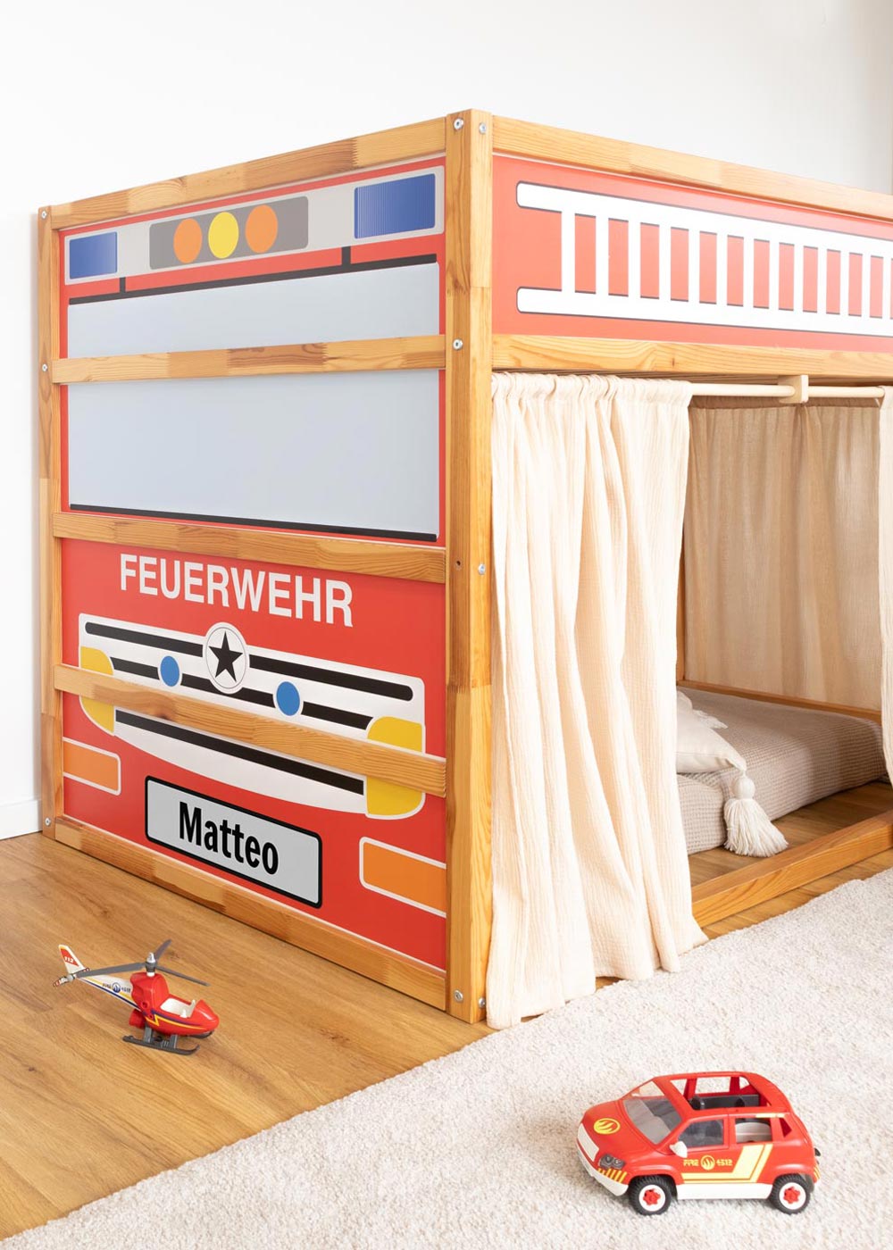 klebefolie ikea kura hochbett feuerwehrauto rot 0 klebefolie ikea kura hochbett feuerwehrauto rot 0