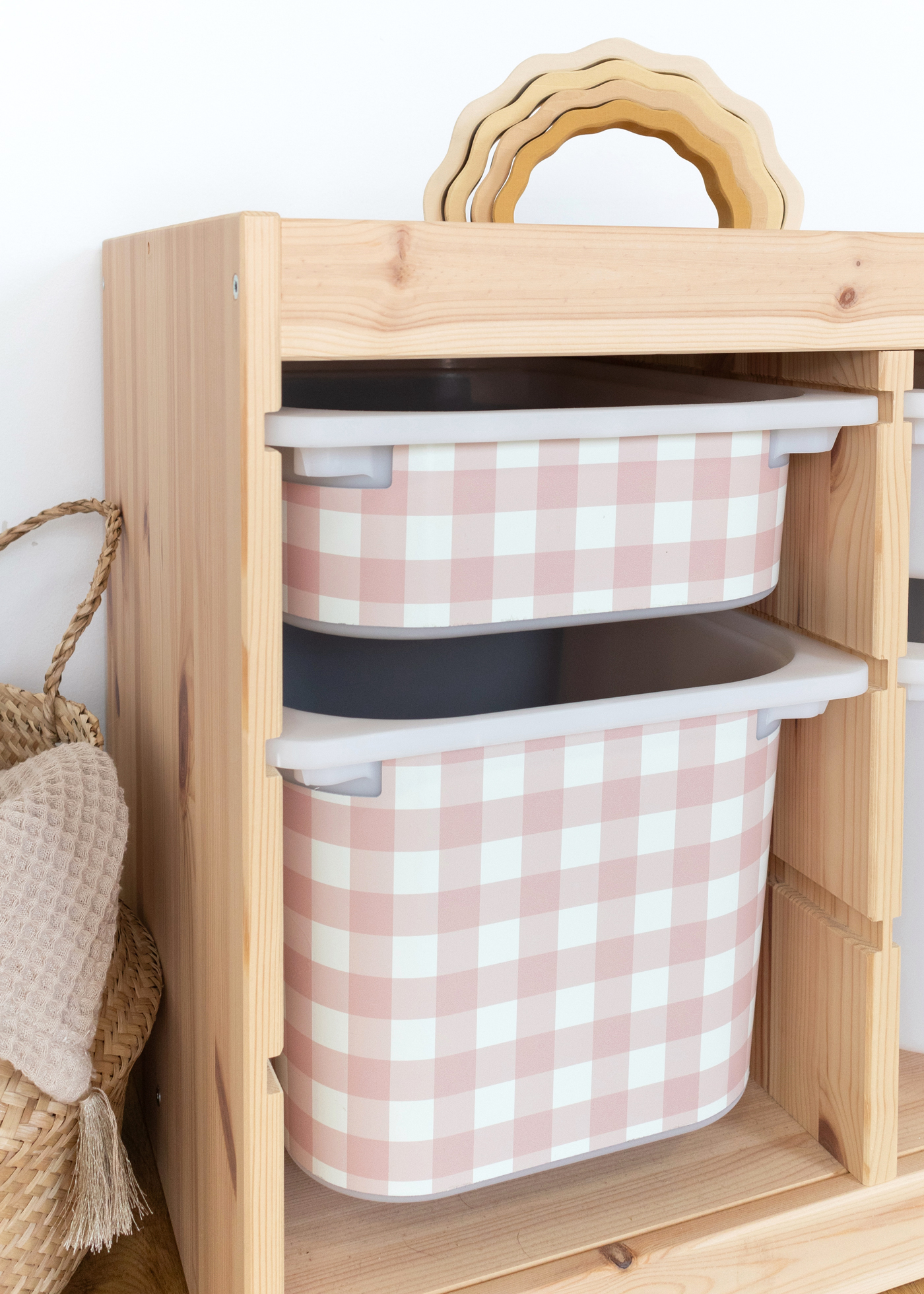 IKEA TROFAST Box mit strahlendem Karomuster Sommerliches Karomuster für IKEA TROFAST Boxen