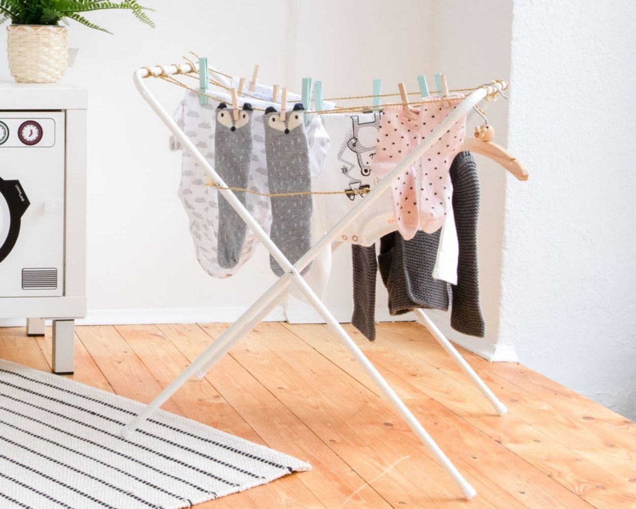 Montessori Wäscheständer Montessori Wäscheständer