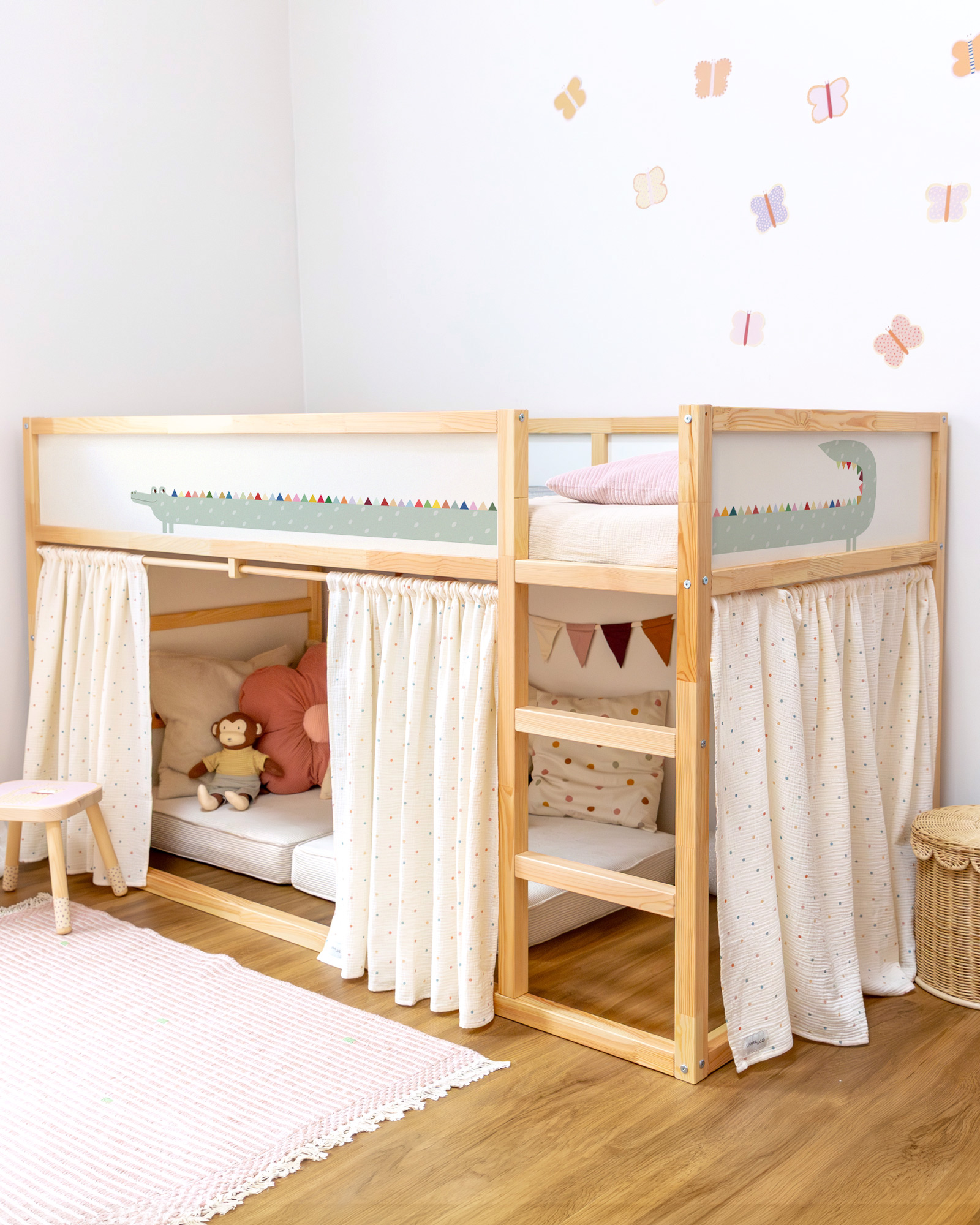 klebefolie ikea kura hochbett lille vruende krokodil 2er set 1