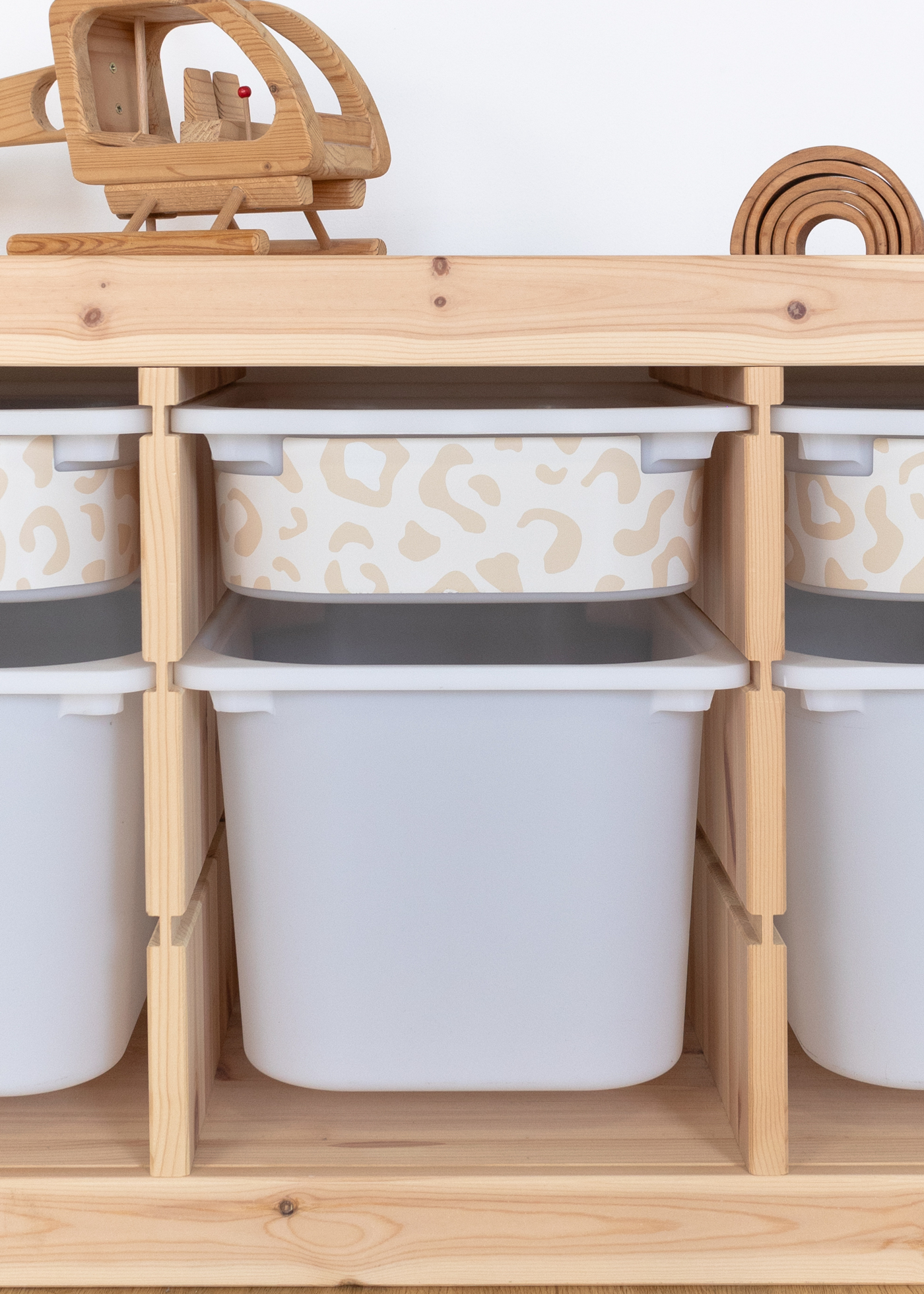 IKEA TROFAST Boxen im Leo Muster IKEA TROFAST Boxen im Leo Muster gestalten