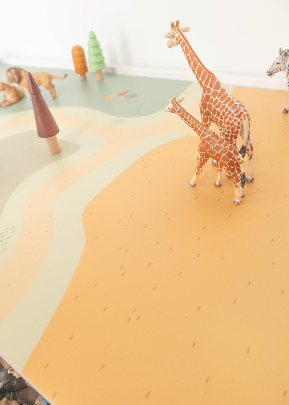 Klebefolie für Ikea Kallax Kinderzimmer Regal mit Wiese-Motiv Klebefolie für Ikea Kallax Kinderzimmer Regal mit Wiese-Motiv