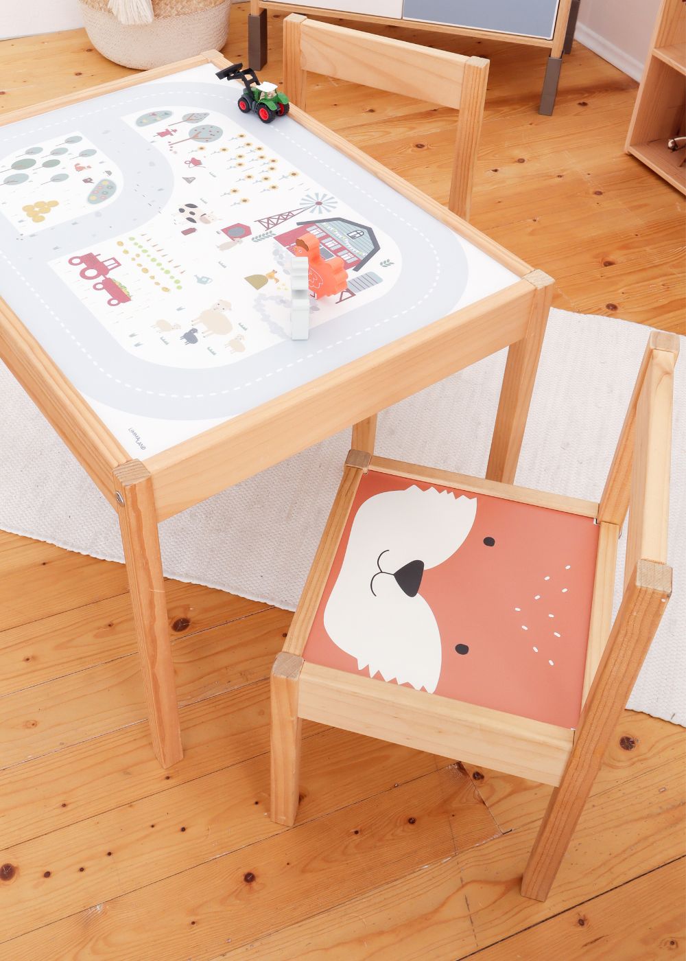 Anleitung IKEA LÄTT Kindertisch aufkleben Anleitung IKEA LÄTT Kindertisch aufkleben