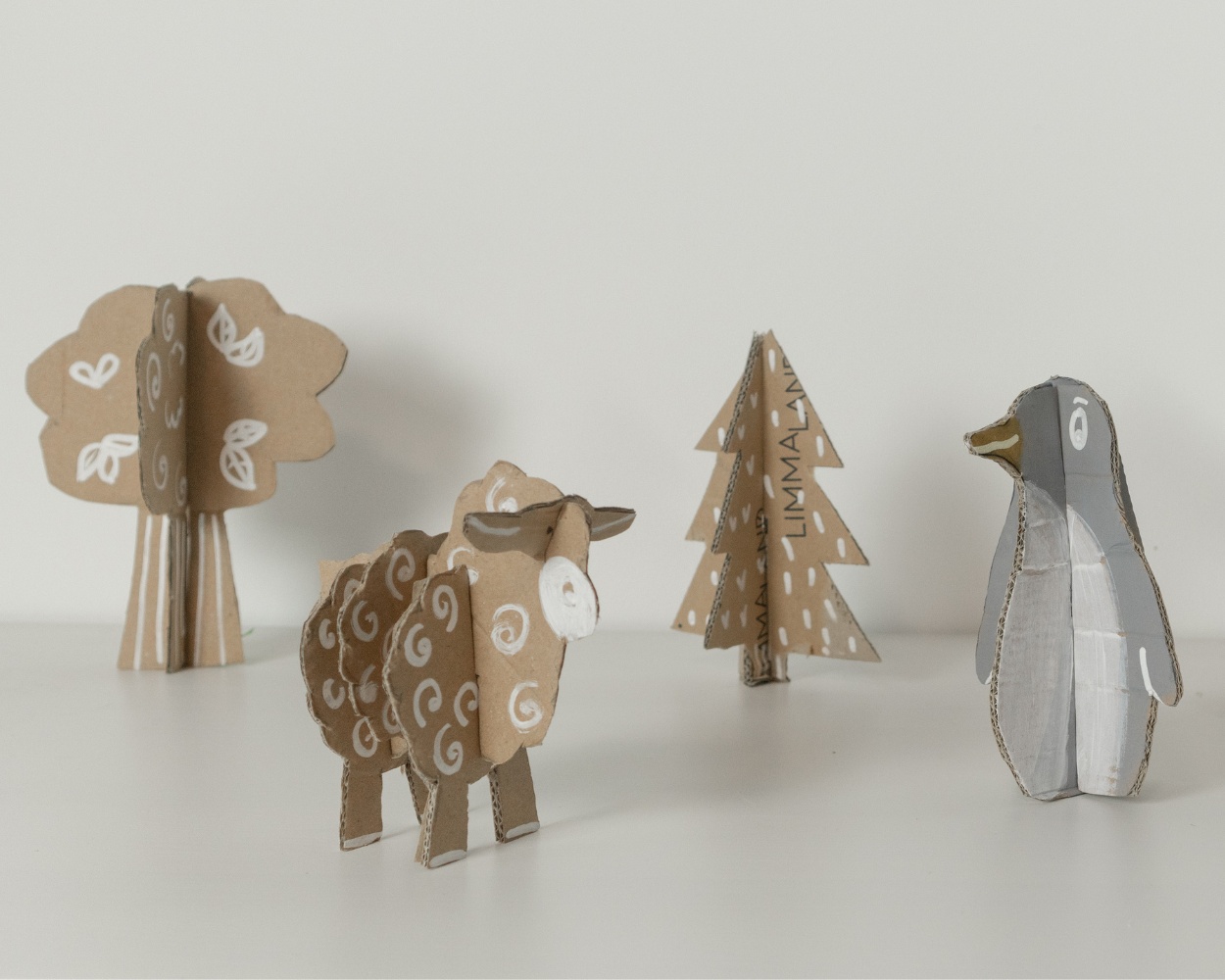 Steckwelt aus Versandkarton Steckwelt aus Versandkarton