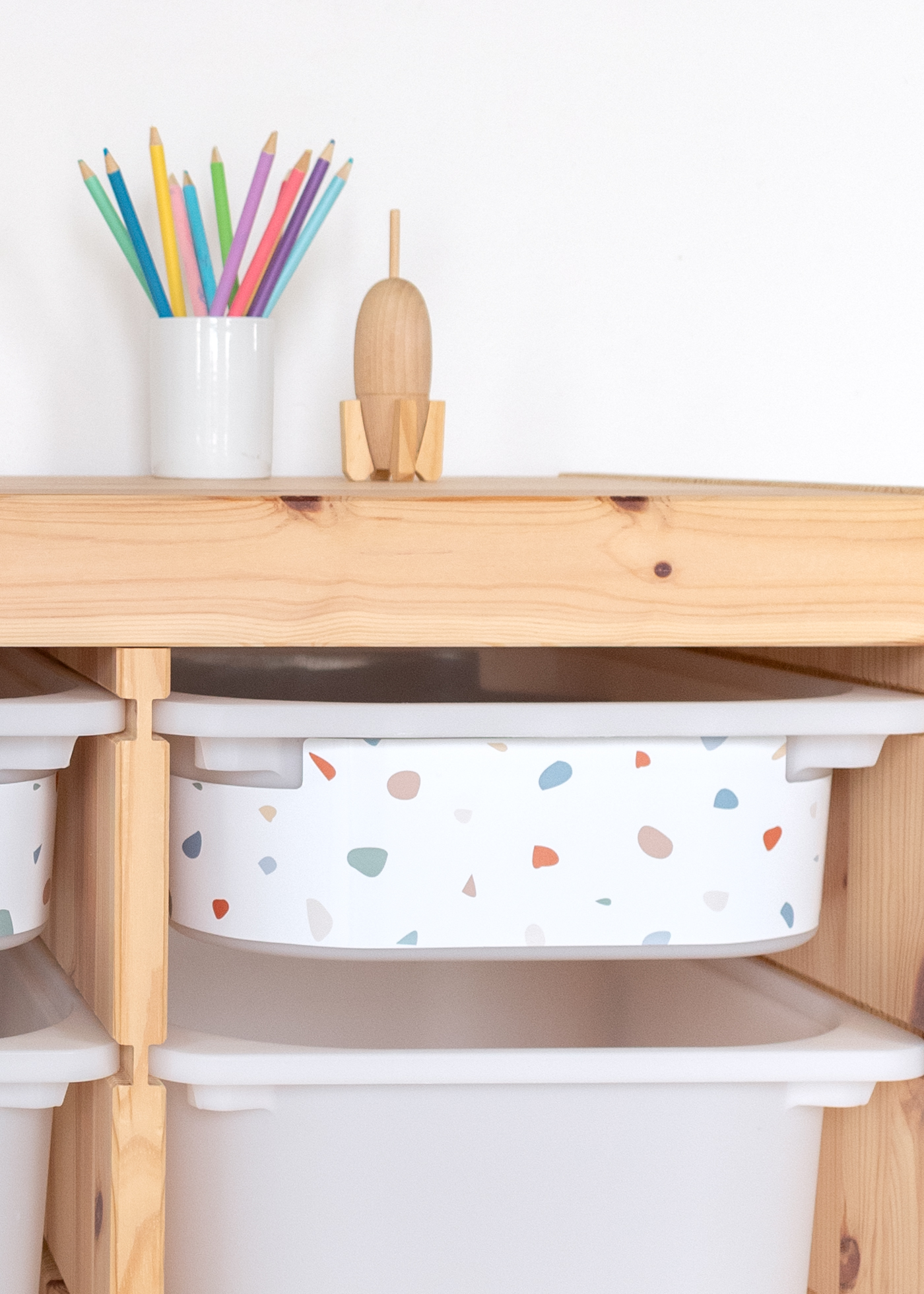 Terrazzo Klebefolie für IKEA TROFAST Regal Terrazzo Muster auf Klebefolie für IKEA TROFAST Regal