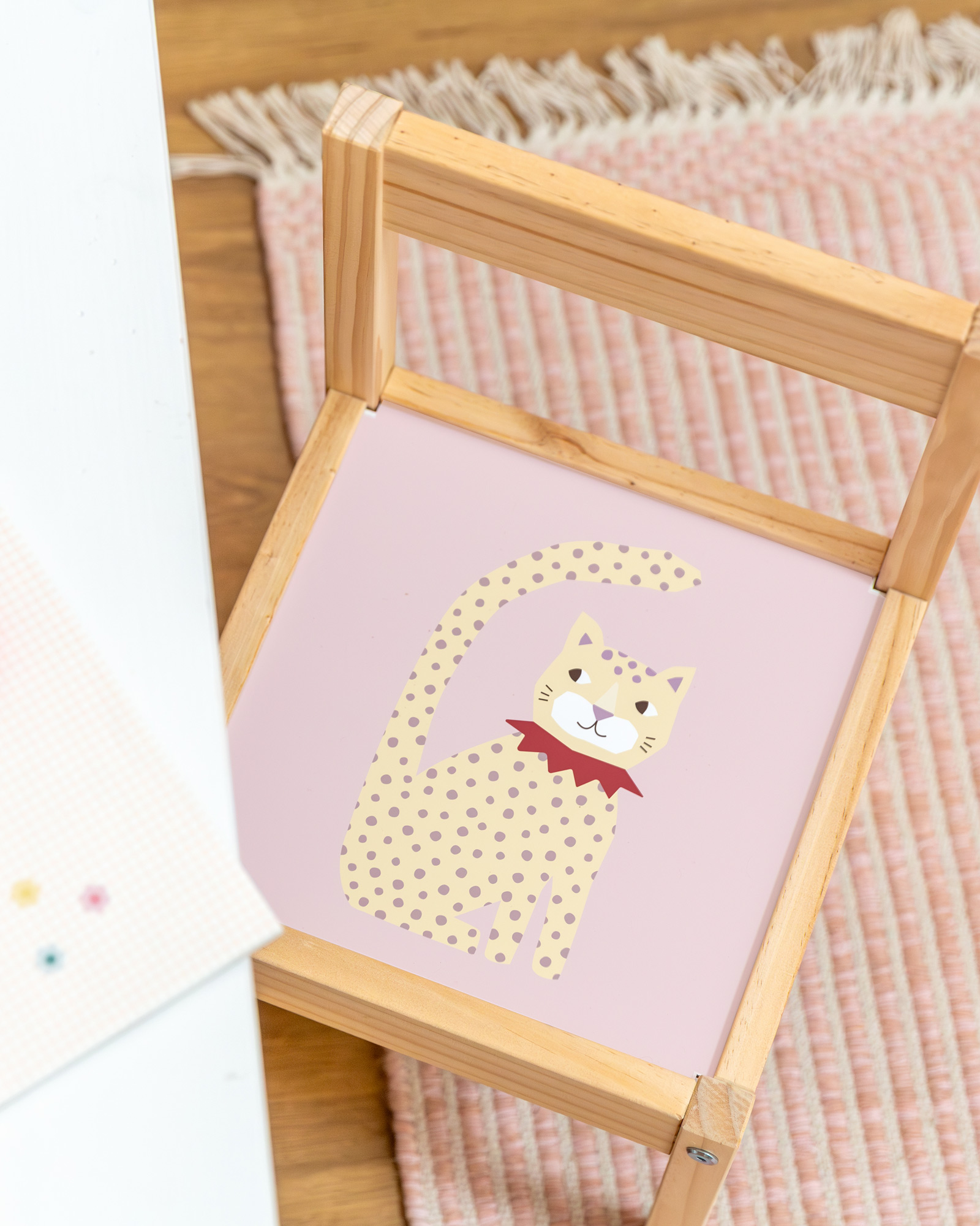 klebefolie ikea laett kinderstuhl lille vruende katze 3