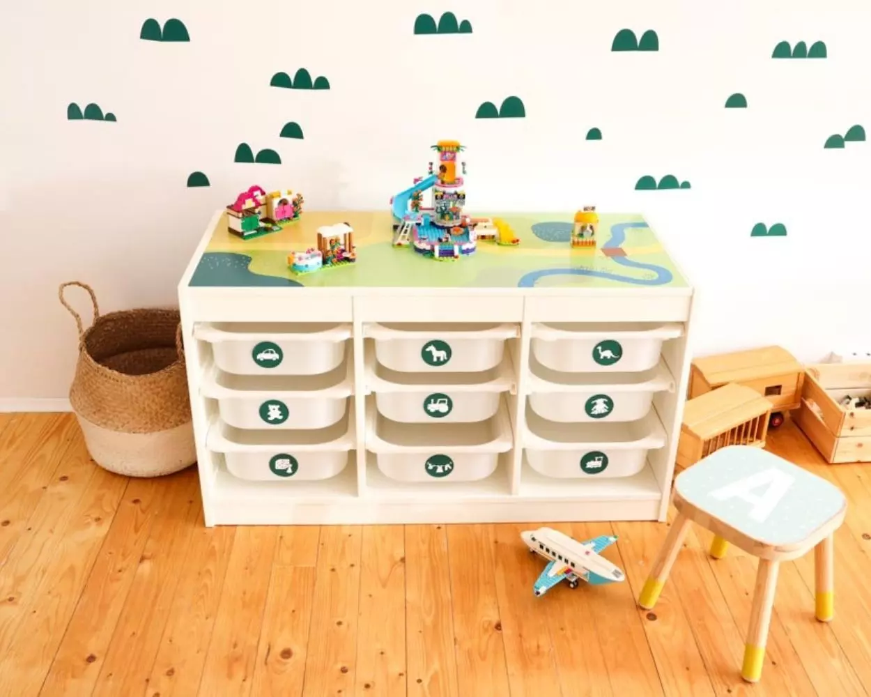 Creating storage space in the children's room