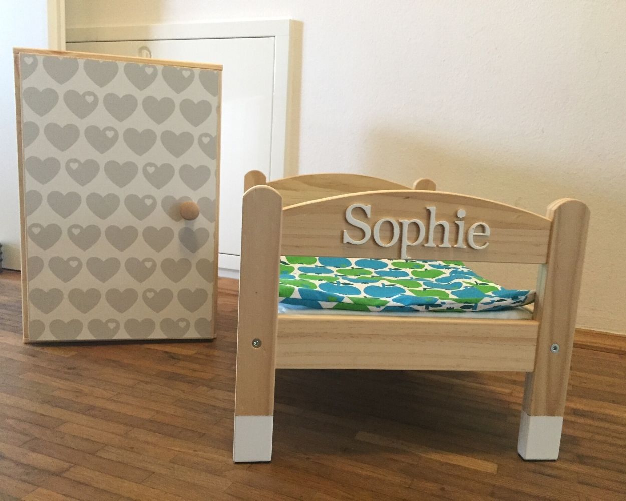 Puppenschrank selber bauen Puppenschrank selber bauen