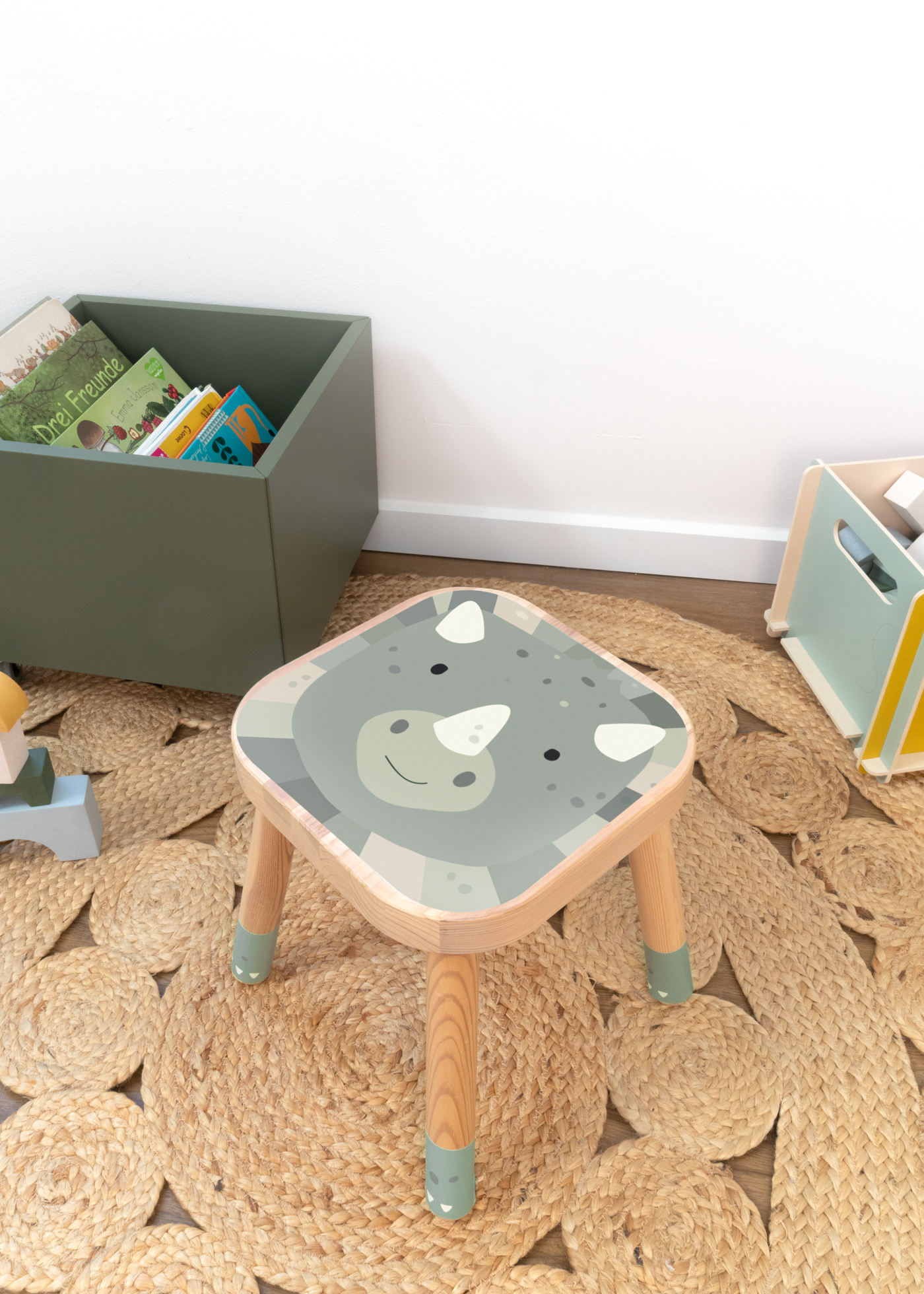 klebefolie ikea flisat kinderhocker tierig dinosaurier 02 klebefolie ikea flisat kinderhocker tierig dinosaurier 02