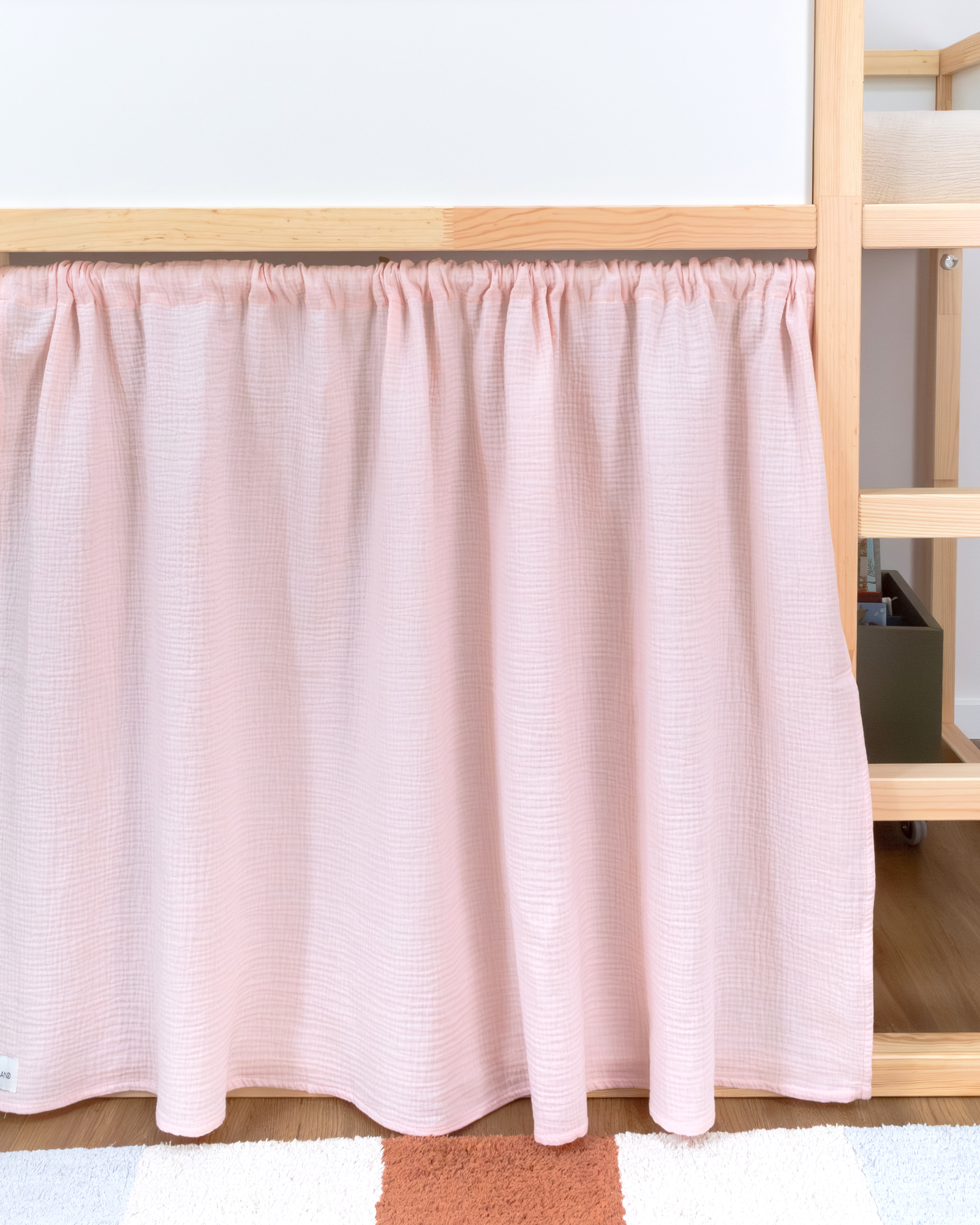 gardine ikea kura bett lille hule rosa eins 3