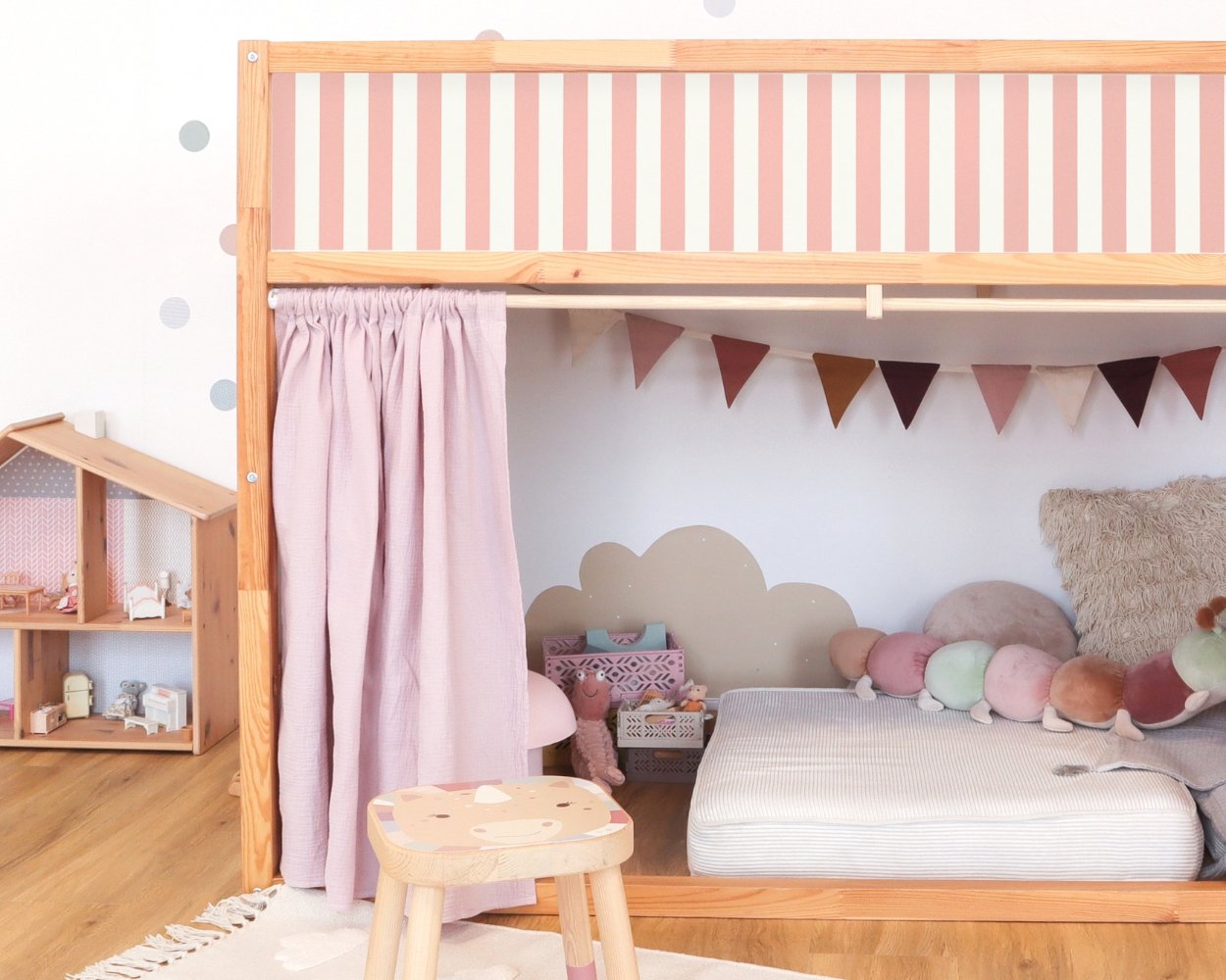 Kuschelecke im KURA Kinderbett Kuschelecke im KURA Kinderbett