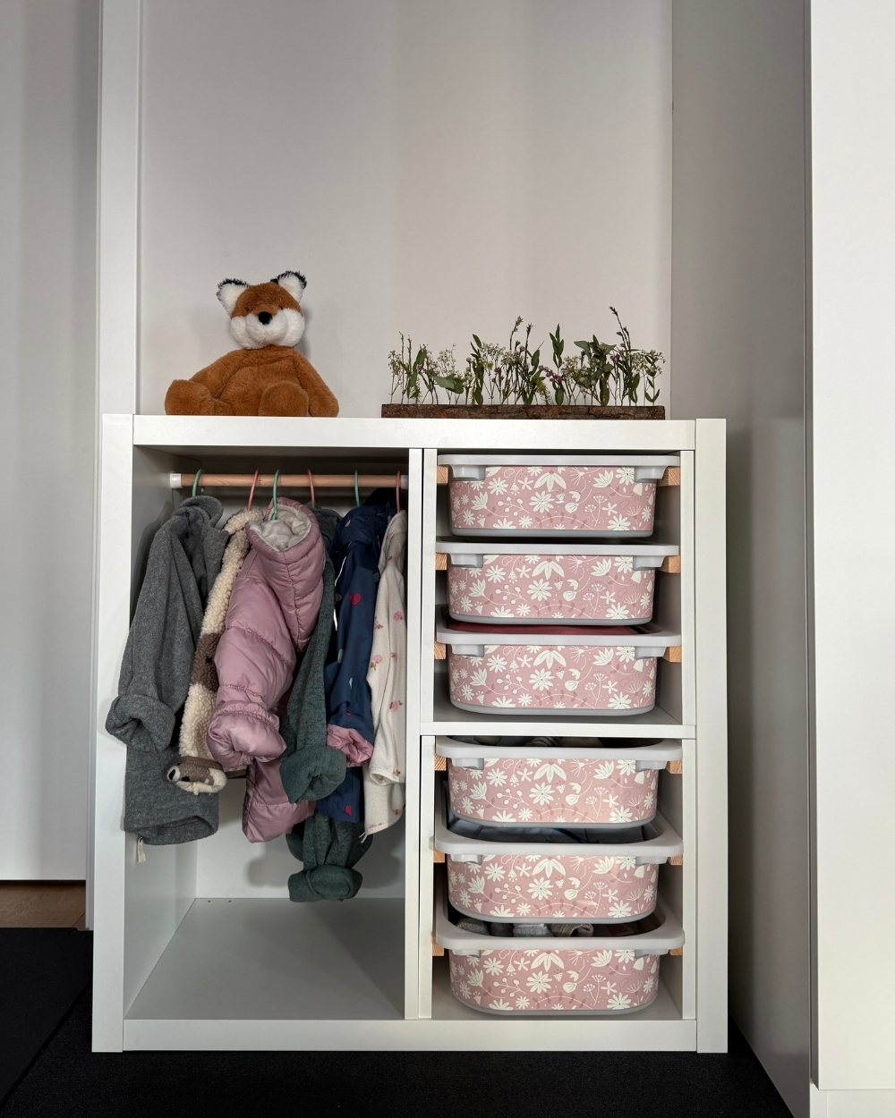 Build your own Montessori coat rack – IKEA hack