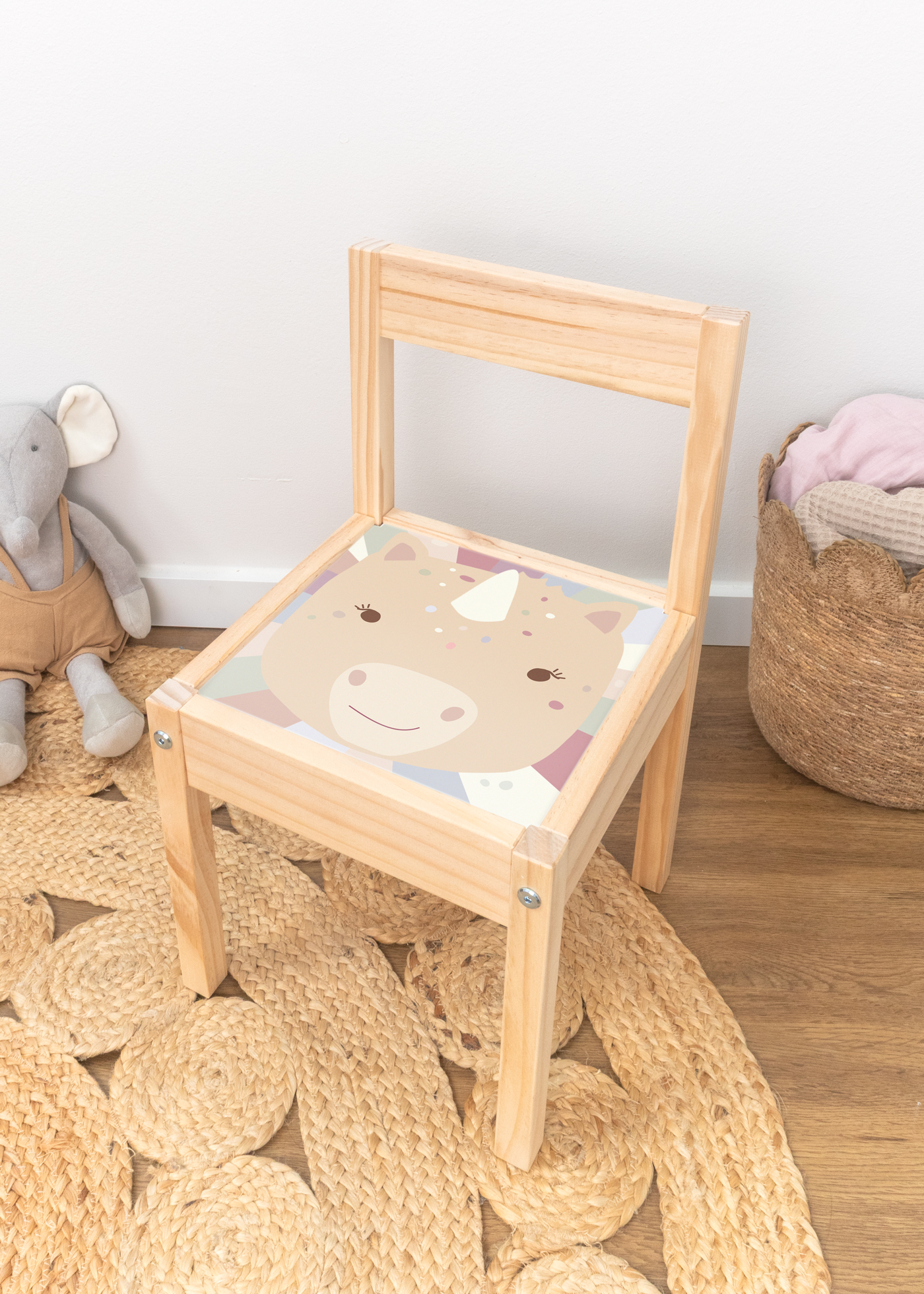 klebefolie ikea laett kinderstuhl tierig-einhorn 01