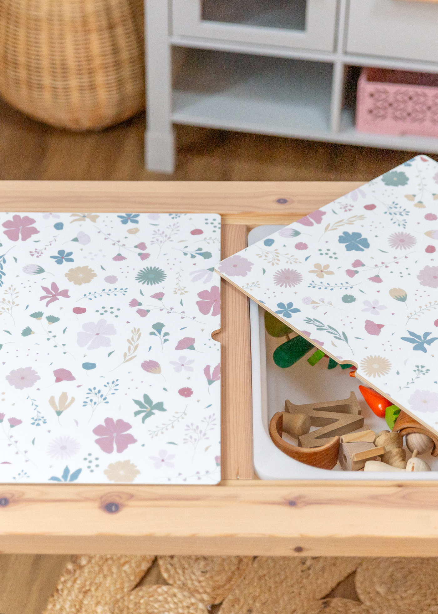 klebefolie ikea flisat kindertisch blumig 4