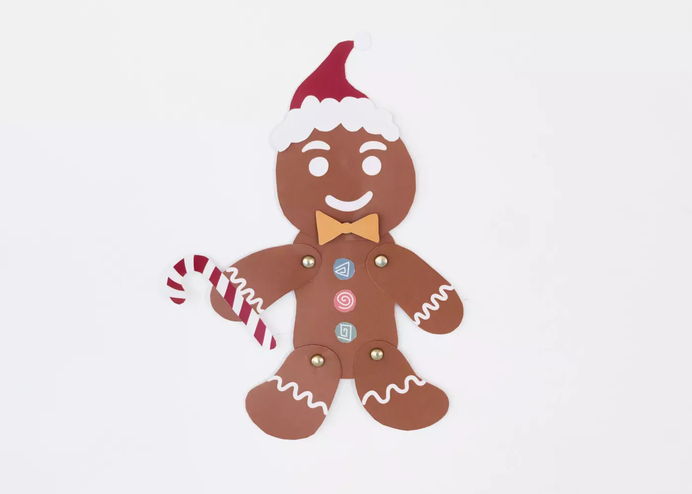 Making gingerbread men - sweet decorations for the Christmas season