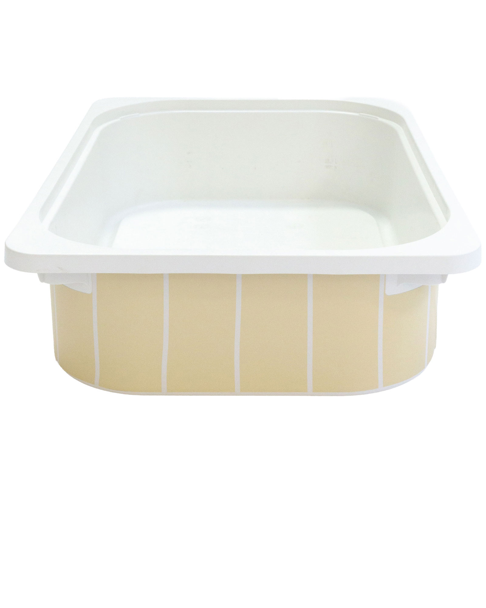 tiara?, lunch box?, container?, beige outer, white rim