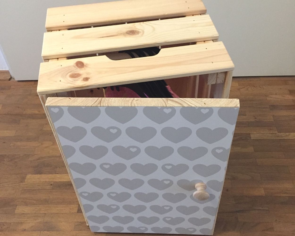 Puppenschrank selber bauen Puppenschrank selber bauen